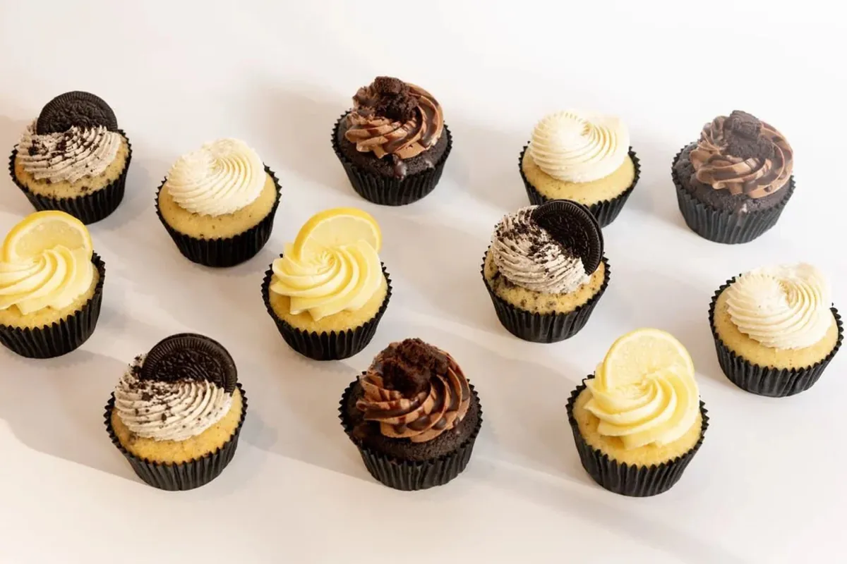 Vanilla Bean, Lemon, Oreo Cream and Chocolate Fudge cupcakes